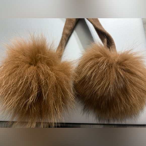 Vintage Hourihan Hooded Cape with Fur Pom Poms - Picture 9 of 10